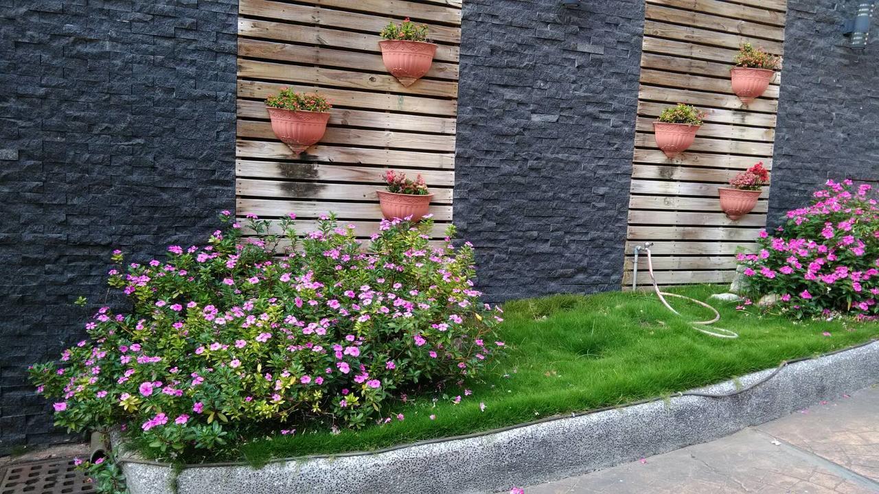Michelle Motel Taichung Exterior foto