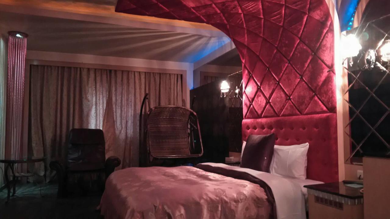 Michelle Motel Taichung Exterior foto